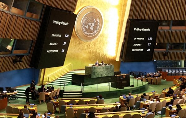 民信配资 压倒性的胜利! 联合国以120∶27通过决议, 耿爽发言击中美国痛点